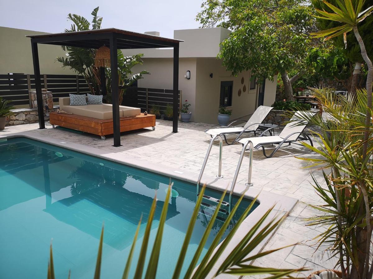 Spacious Maistrali Villa, Private Pool & Garden ロダキノ エクステリア 写真