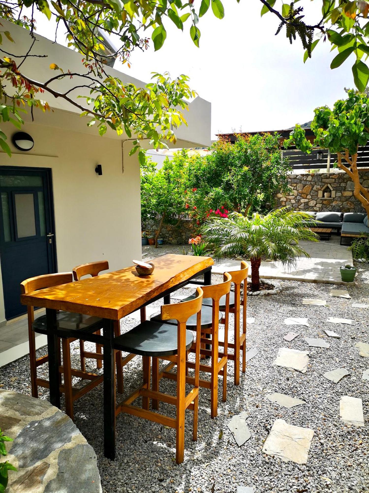 Spacious Maistrali Villa, Private Pool & Garden ロダキノ エクステリア 写真